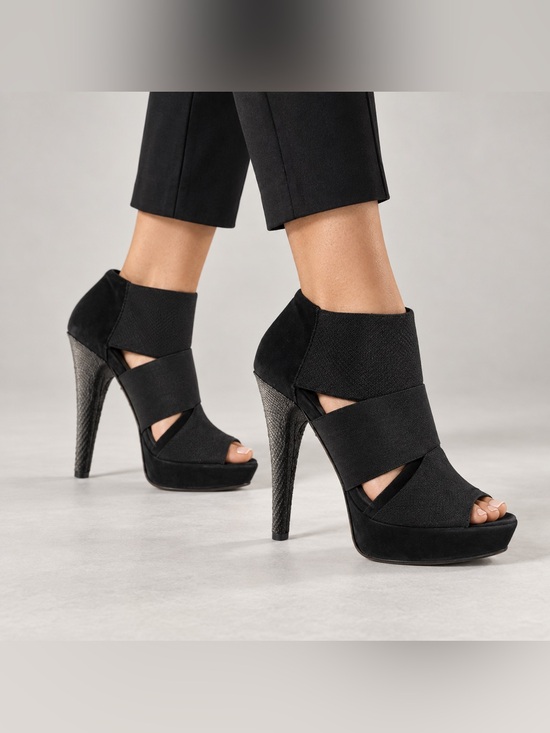 Jenni Kayne Shoes - Jenni Kayne Black Suede Cutout Peep Toe Booties Size 9